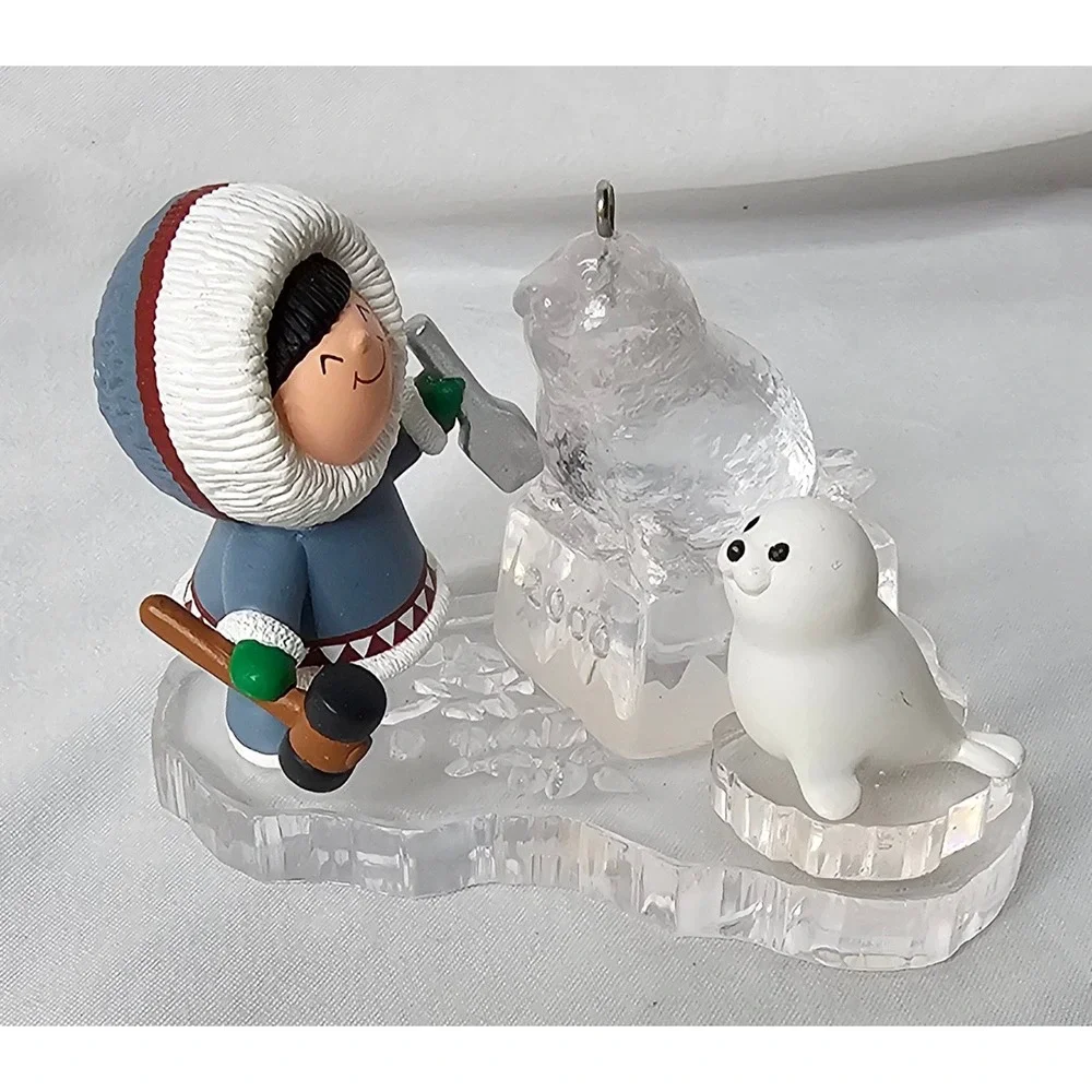 Hallmark Keepsake Ornament 2006 Frosty Friends Cool Ice Carver Blue White 3in